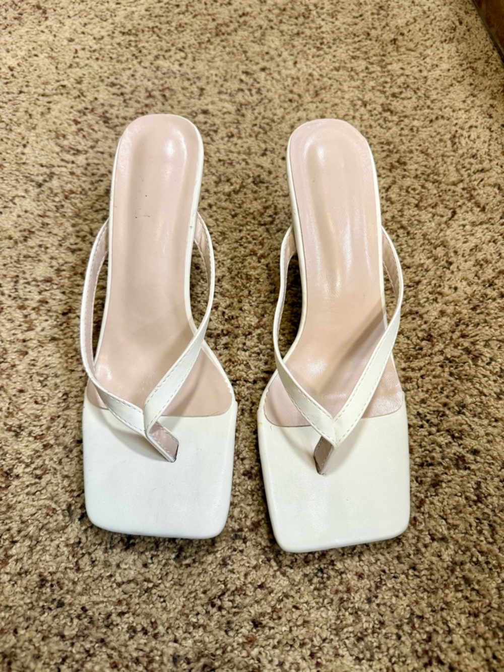 New White Square-Toe Women’s Slide Sandals